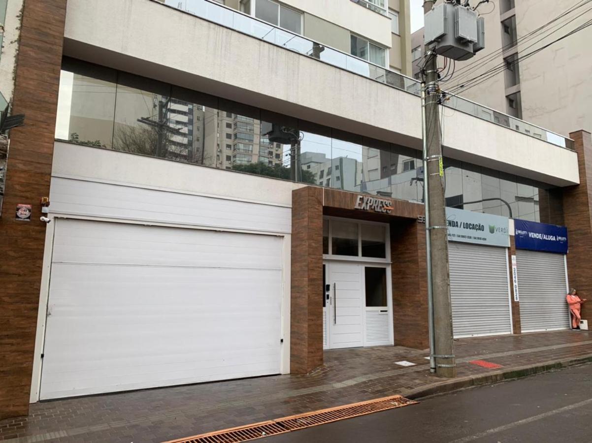 Apartment Apto Com Ar Wi-fi Garagem No Centro De Rs