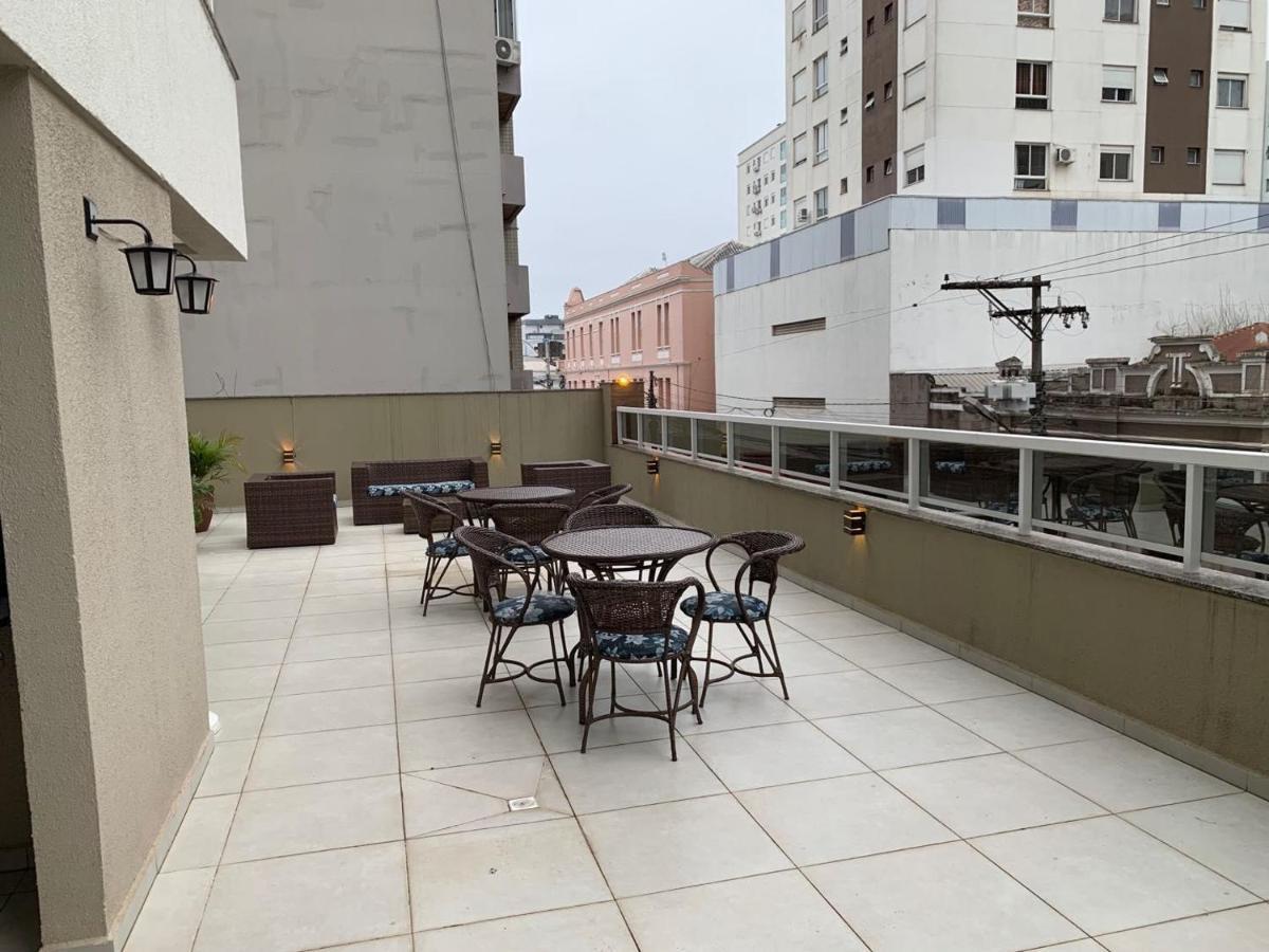 Apto Com Ar Wi-fi Garagem No Centro De Rs